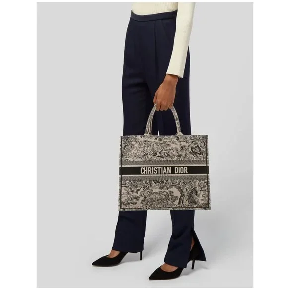 Dior Large Toile de Jouy Book Tote - Picture 2 of 5